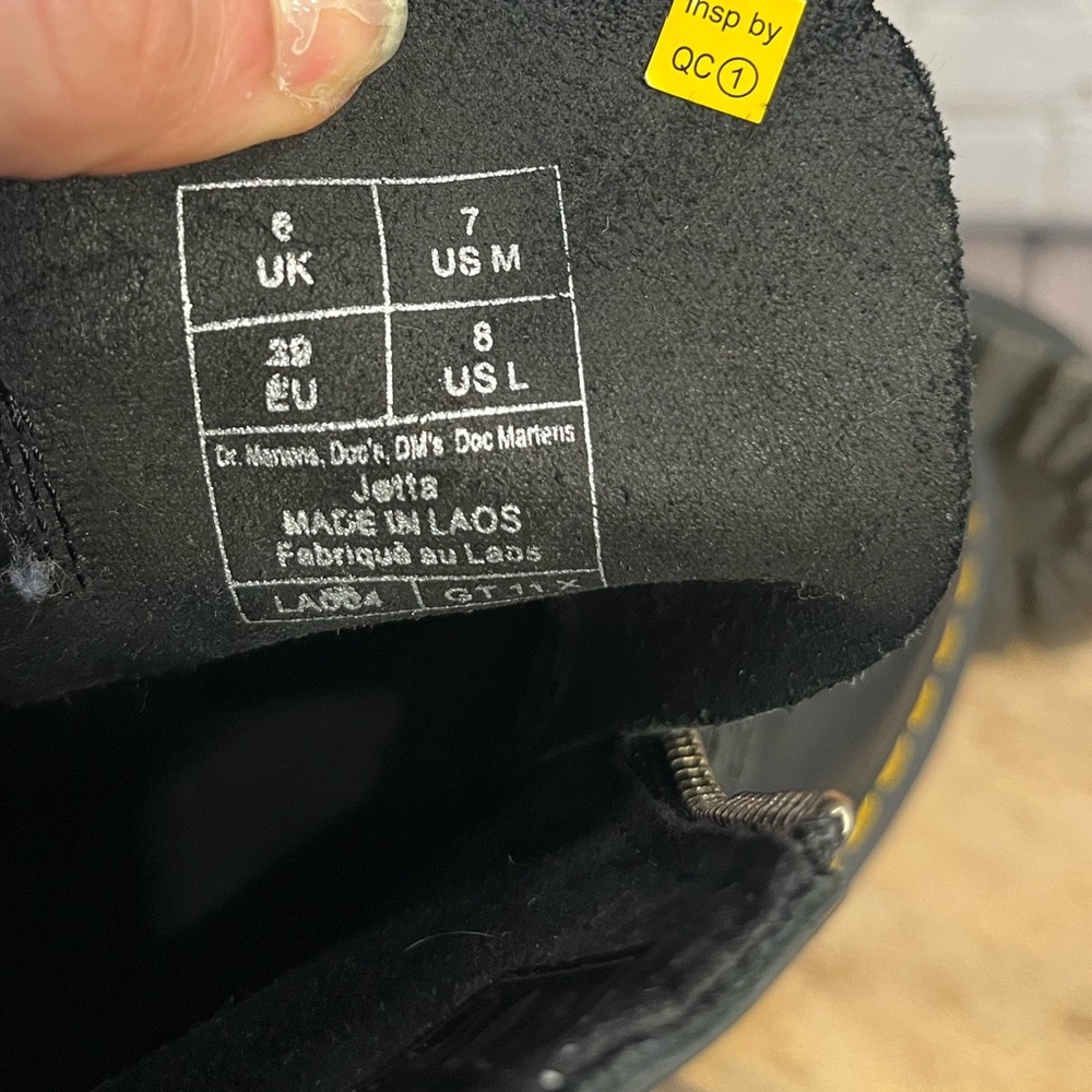 SOL***Dr. Martens Women's Jetta Platform Boots 39 - Picture 9 of 9